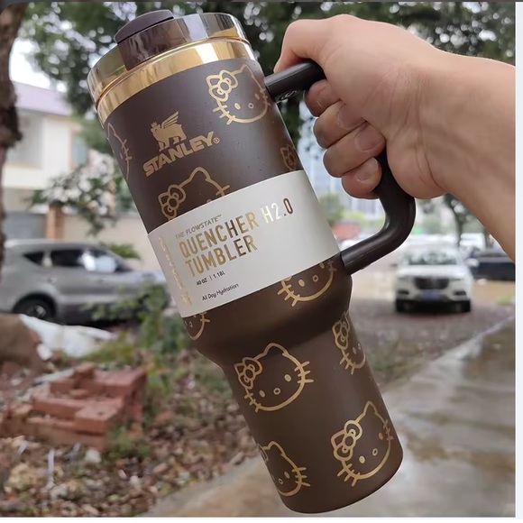 Stanley Brown Hello Kitty Quencher Tumbler